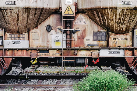 photo of brown train thumbnail