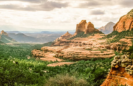 View of Cathedral Rock in Sedona, Arizona thumbnail