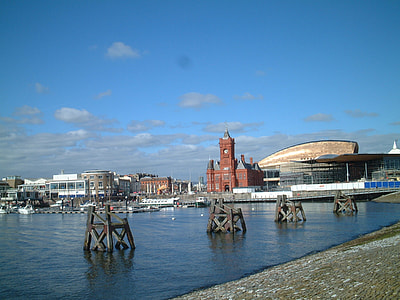 View of Cardiff Bay thumbnail