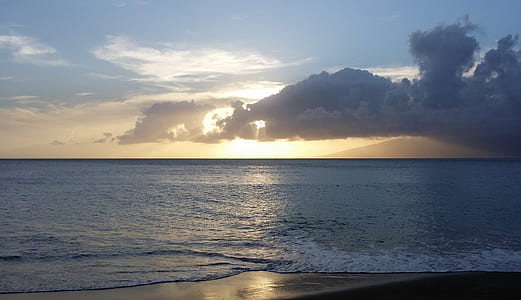 landscape photography of sea shore thumbnail