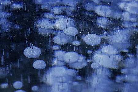water droplets on road thumbnail