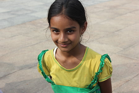 girl smiling thumbnail