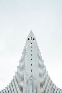 white cathedral thumbnail