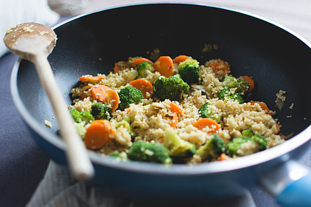 Colorful & Healthy Couscous Dinner thumbnail