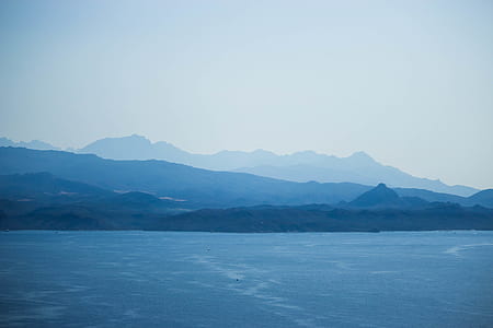 mountains surrounded by mist thumbnail