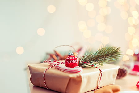 Merry Xmas Tree Decoration on Christmas Present thumbnail