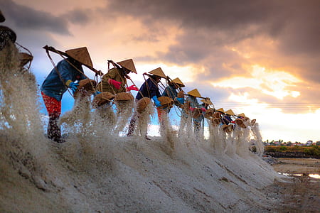 people pouring salts from buckets thumbnail