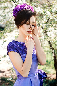 woman in shallow photography thumbnail