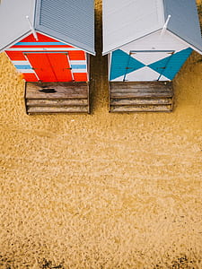photo of two red and blue houses thumbnail