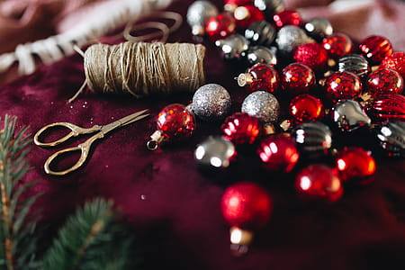 Burgundy Christmas Decorations thumbnail