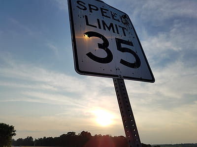 Speed Limit 35 signage thumbnail