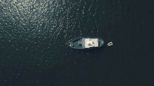 aerial photo of gray ship thumbnail