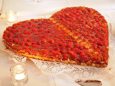 strawberry tart thumbnail