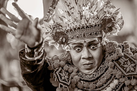 grayscale photo of man thumbnail