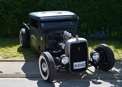 vintage black car thumbnail