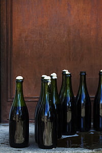 green glass bottlesd thumbnail