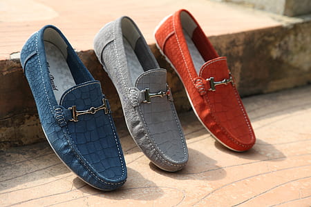 three unpaired assorted-color crocodile skin loafers thumbnail