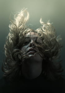photo of woman with blonde hair thumbnail