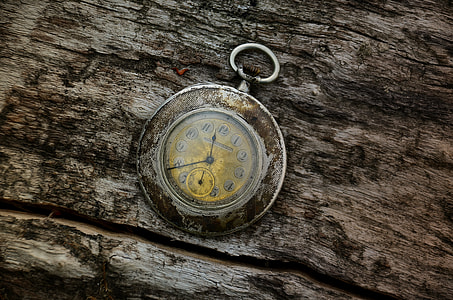 pocket watch at 11:40 thumbnail