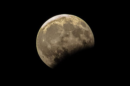 photo of moon thumbnail