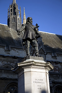 Bronze Statue, Oliver Cromwell thumbnail
