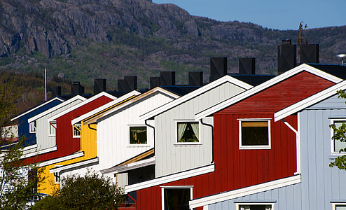 colored wooden houses thumbnail