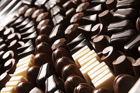 chocolates and milk flavor chocolates thumbnail