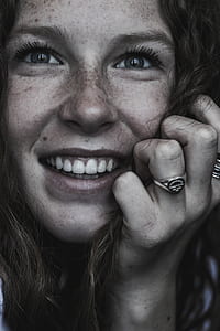 woman face thumbnail