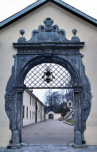 Silentium Milczenie gate thumbnail