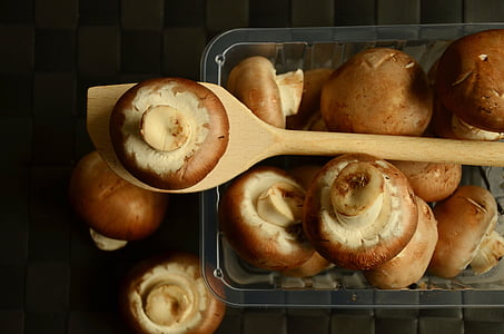 sliced mushroom on ladle thumbnail