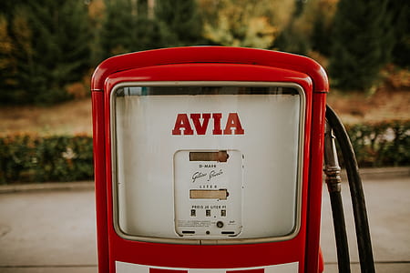 red and white Avia gas station thumbnail