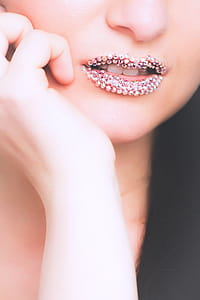 Woman Pink Lips thumbnail