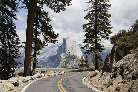 mountain in-front road thumbnail