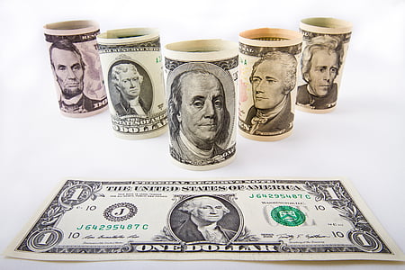 five assorted U.S dollar banknotes thumbnail