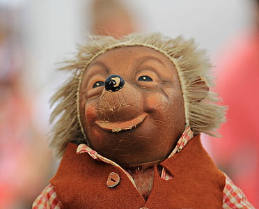 selective focus photography of brown character thumbnail