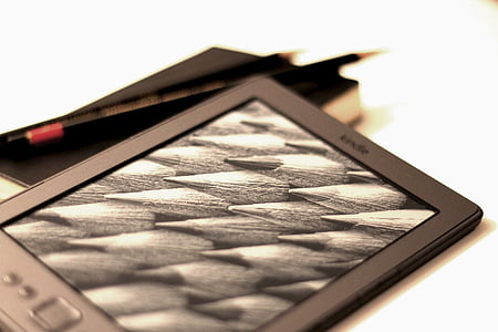 black Amazon Kindle e-book reader thumbnail