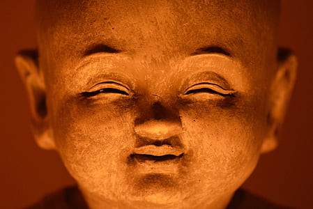 photo of human face figurine thumbnail