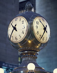 grey and white street clock thumbnail