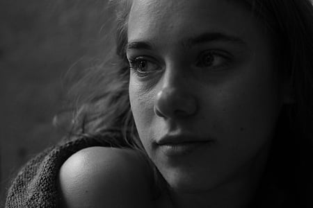 grayscale photo of woman's face thumbnail