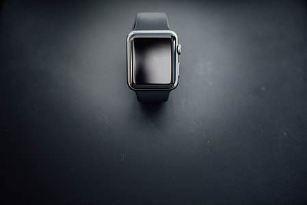 space black Apple watch thumbnail