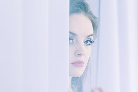 woman wearing pink lipstick thumbnail