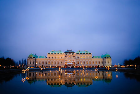 white concrete palace thumbnail