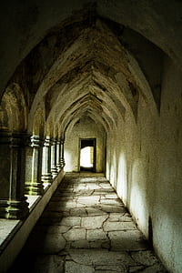 white painted concrete walls thumbnail