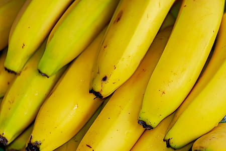 yellow banana fruit in closeup photography thumbnail