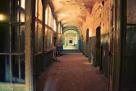 hallway of abandoned building thumbnail
