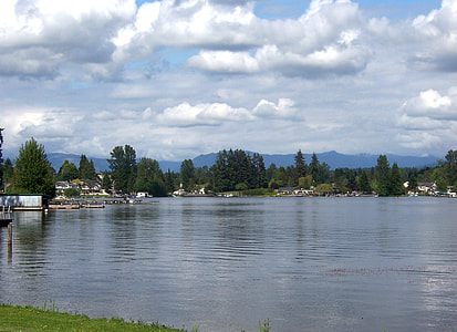 Landscape and sky of Lake Stevens in Washington thumbnail