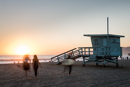 White Wooden Lifeguard Shed thumbnail