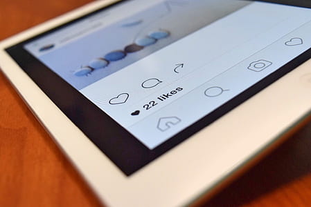 white tablet computer thumbnail