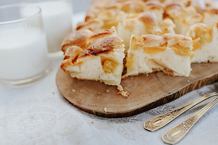Delicious sponge cake with fruit with milk thumbnail