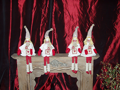 four girl doll decors thumbnail